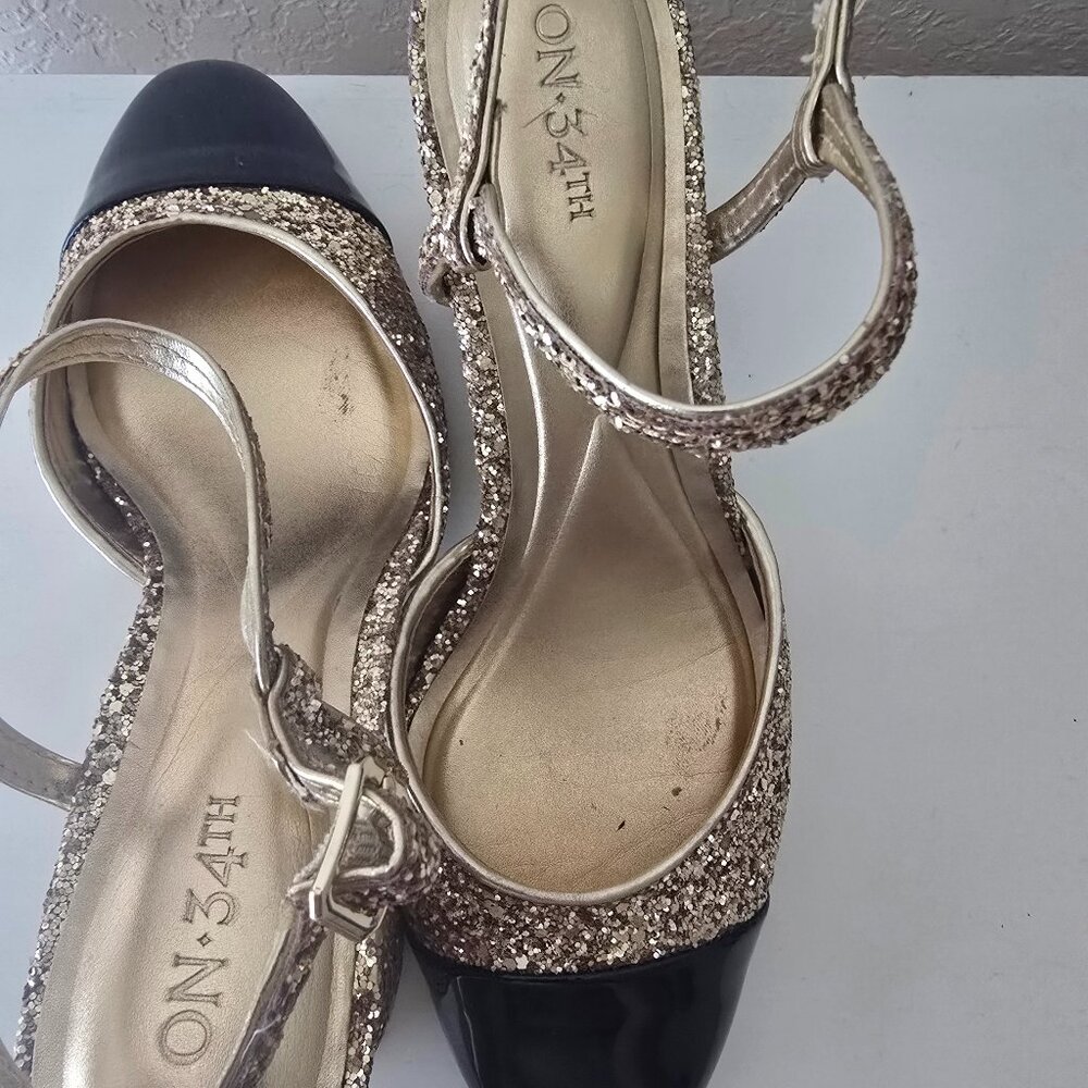 On 34th two tone women's heels size 8M, Glitter gold and black, sling back